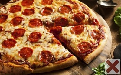 Pizza - The Worst Bedtime Foods for Weight Loss